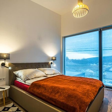 Epl Luxury Lägenhet Eplény Exteriör bild
